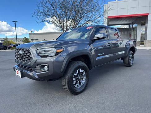 Certified 2023 Toyota Tacoma TRD Off-Road image 5