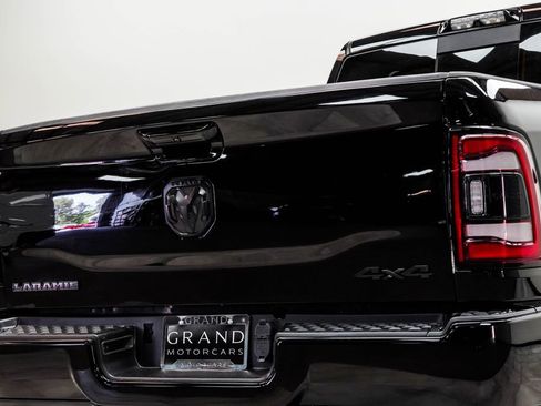 Used 2019 RAM 3500 Laramie w/ Black Appearance Package AWD/4WD image 13