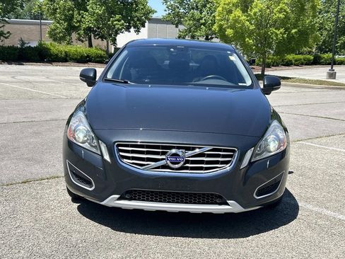 Used 2013 Volvo S60 T5 FWD image 2
