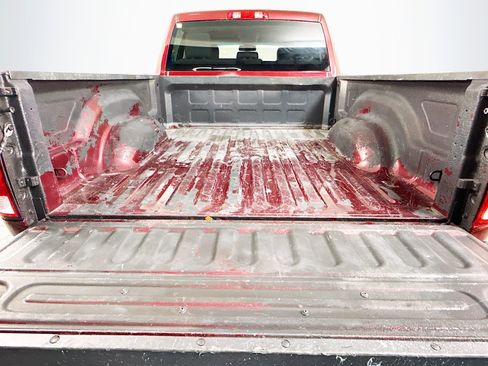 Used 2018 RAM 1500 Express image 33