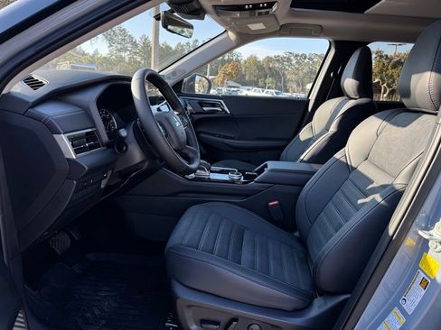 New 2026 Mitsubishi Outlander AWD image 14
