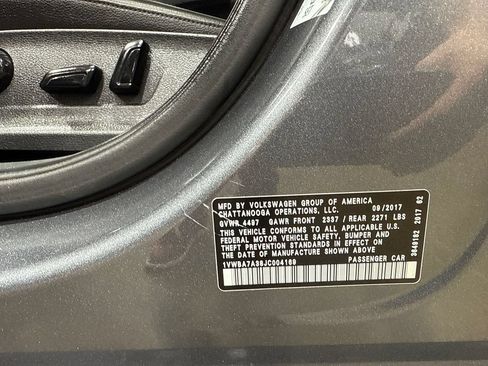 Used 2018 Volkswagen Passat 2.0T SE FWD image 98