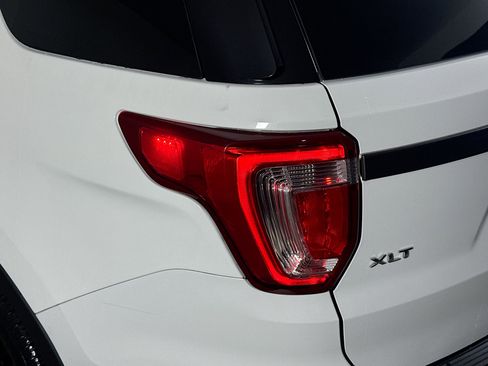 Used 2018 Ford Explorer XLT w/ Equipment Group 202A image 36