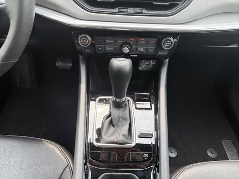 Used 2024 Jeep Compass Limited AWD/4WD image 20