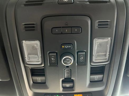 Used 2023 GMC Yukon XL Denali Ultimate AWD/4WD image 21