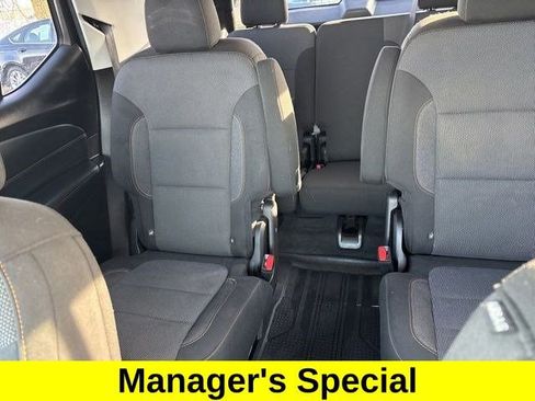 Used 2021 Chevrolet Traverse LT image 31