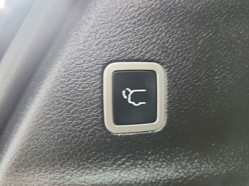 Used 2025 Chrysler Pacifica Select FWD image 53