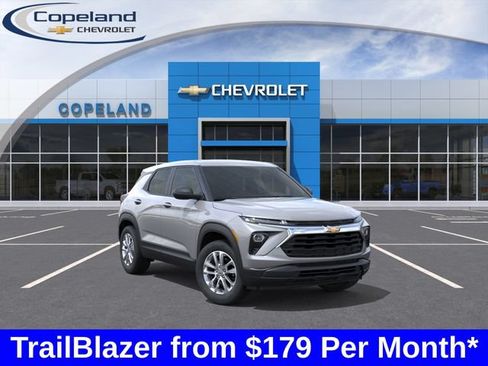 New 2026 Chevrolet TrailBlazer LS w/ LS Convenience Package AWD/4WD image 1