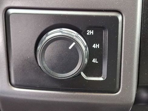 Used 2016 Ford F150 XLT image 24