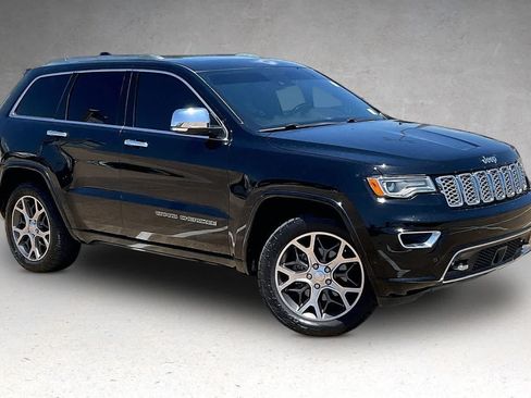 Used 2018 Jeep Grand Cherokee Overland RWD image 19
