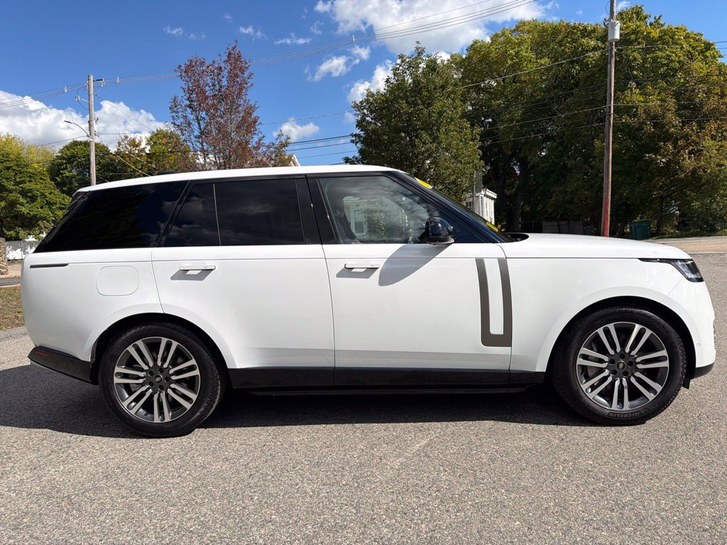 Used 2023 Land Rover Range Rover SE AWD/4WD image 8