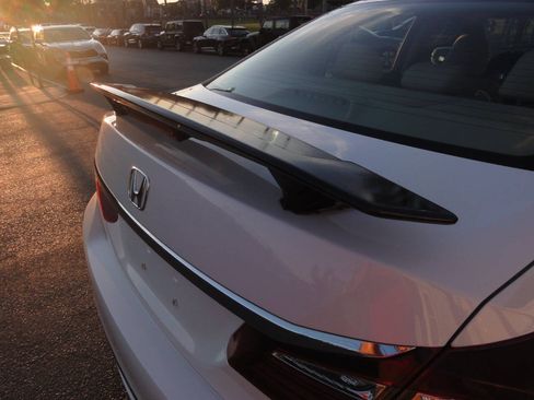 Used 2017 Honda Accord EX-L image 30