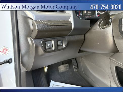 Used 2023 GMC Acadia SLT AWD/4WD image 14