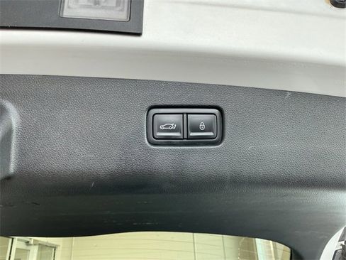 Used 2025 Genesis GV70 2.5T image 15