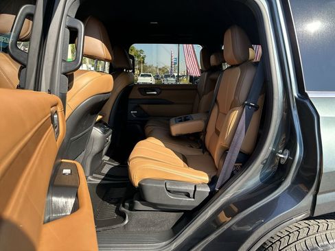 Used 2026 Nissan Armada SL image 28