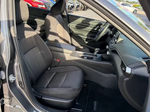 Certified 2024 Nissan Altima 2.5 S FWD image 16