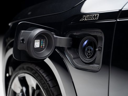 Used 2023 BMW XM image 24