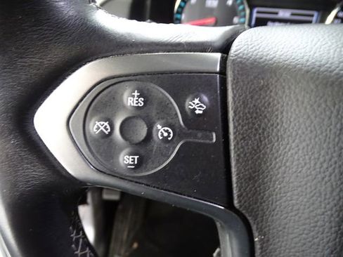 Used 2018 Chevrolet Suburban LT AWD/4WD image 7