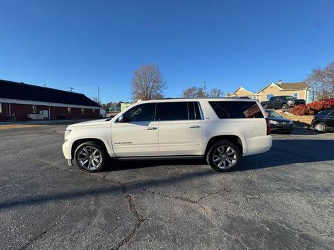 Used 2016 Chevrolet Suburban LTZ image 6
