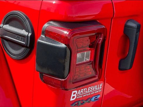 Used 2021 Jeep Wrangler Unlimited Rubicon 4xe w/ Steel Bumper Group image 28