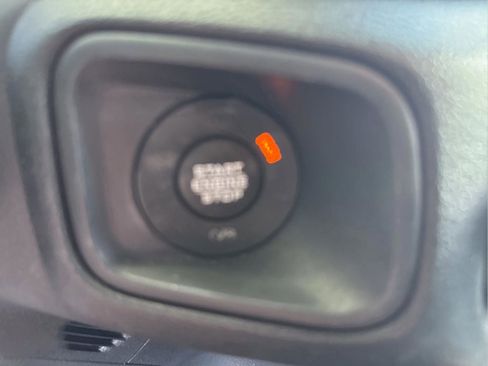 Used 2024 Jeep Wrangler Sport AWD/4WD image 23