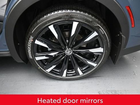 Used 2026 Toyota Crown Platinum AWD/4WD image 23