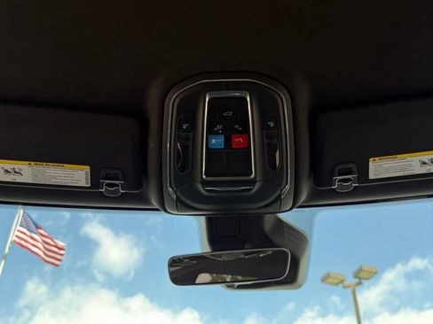 Used 2025 Jeep Grand Cherokee Altitude AWD/4WD image 33