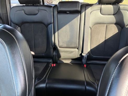 Used 2023 Jeep Grand Cherokee Altitude image 23