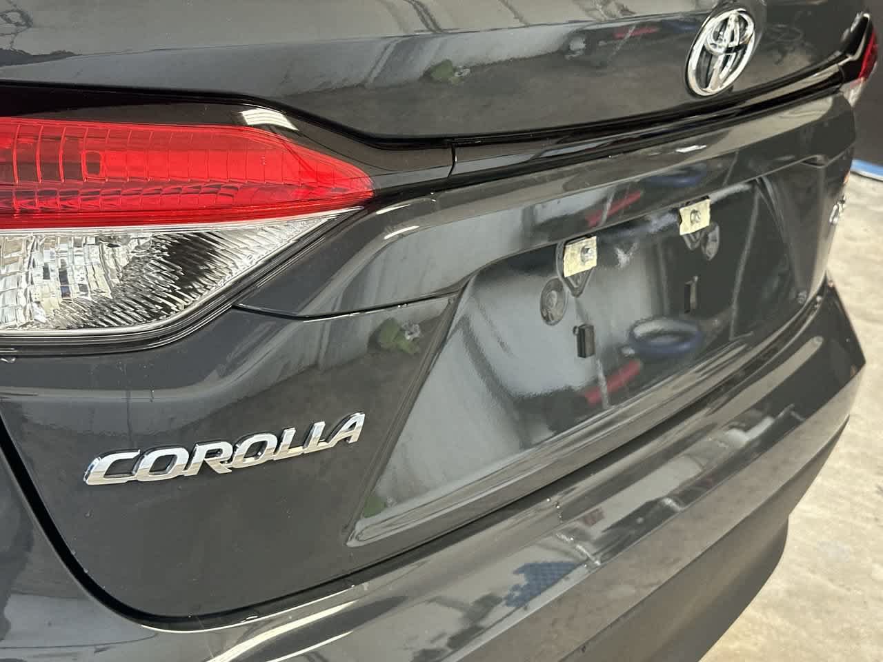 Used 2026 Toyota Corolla LE FWD image 10