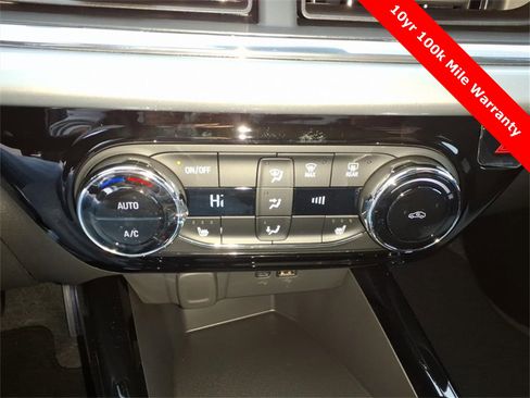 New 2026 Chevrolet Trax LT w/ Driver Confidence Package image 18