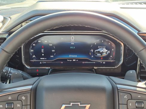 Used 2025 Chevrolet Silverado 1500 ZR2 w/ Technology Package AWD/4WD image 21