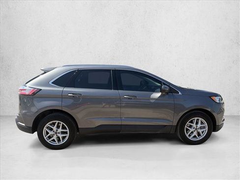 Used 2022 Ford Edge SEL w/ Convenience Package AWD/4WD image 6