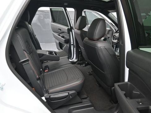 New 2026 Nissan Pathfinder Rock Creek AWD/4WD image 33