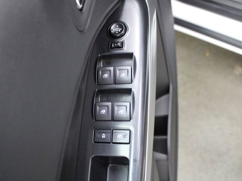 Used 2022 Chevrolet Colorado LT w/ LT Convenience Package AWD/4WD image 12