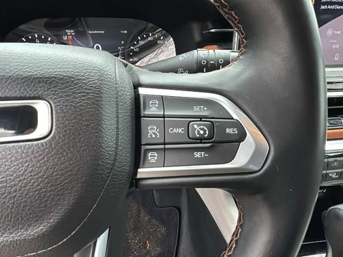 Used 2022 Jeep Compass Limited image 16