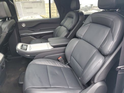 New 2025 Lincoln Navigator L Reserve w/ Jet Appearance Package image 28