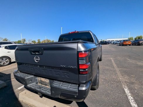 Certified 2022 Nissan Frontier SV w/ Technology Package image 5