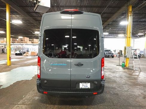Used 2024 Ford E-Transit 148 High Roof image 7