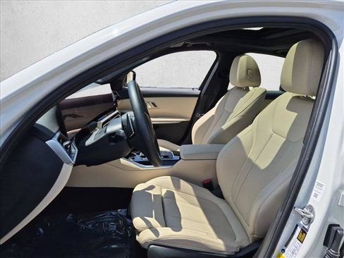 Used 2024 BMW 330i Sedan w/ Convenience Package RWD image 17