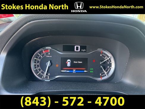 Used 2017 Honda Pilot Touring image 7