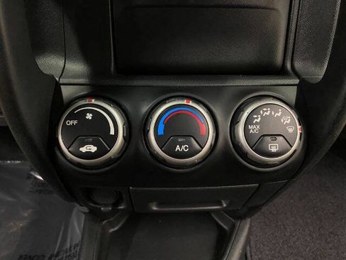 Used 2004 Honda CR-V EX image 24