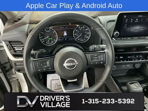 Used 2023 Nissan Rogue SV w/ SV Premium B Package image 4