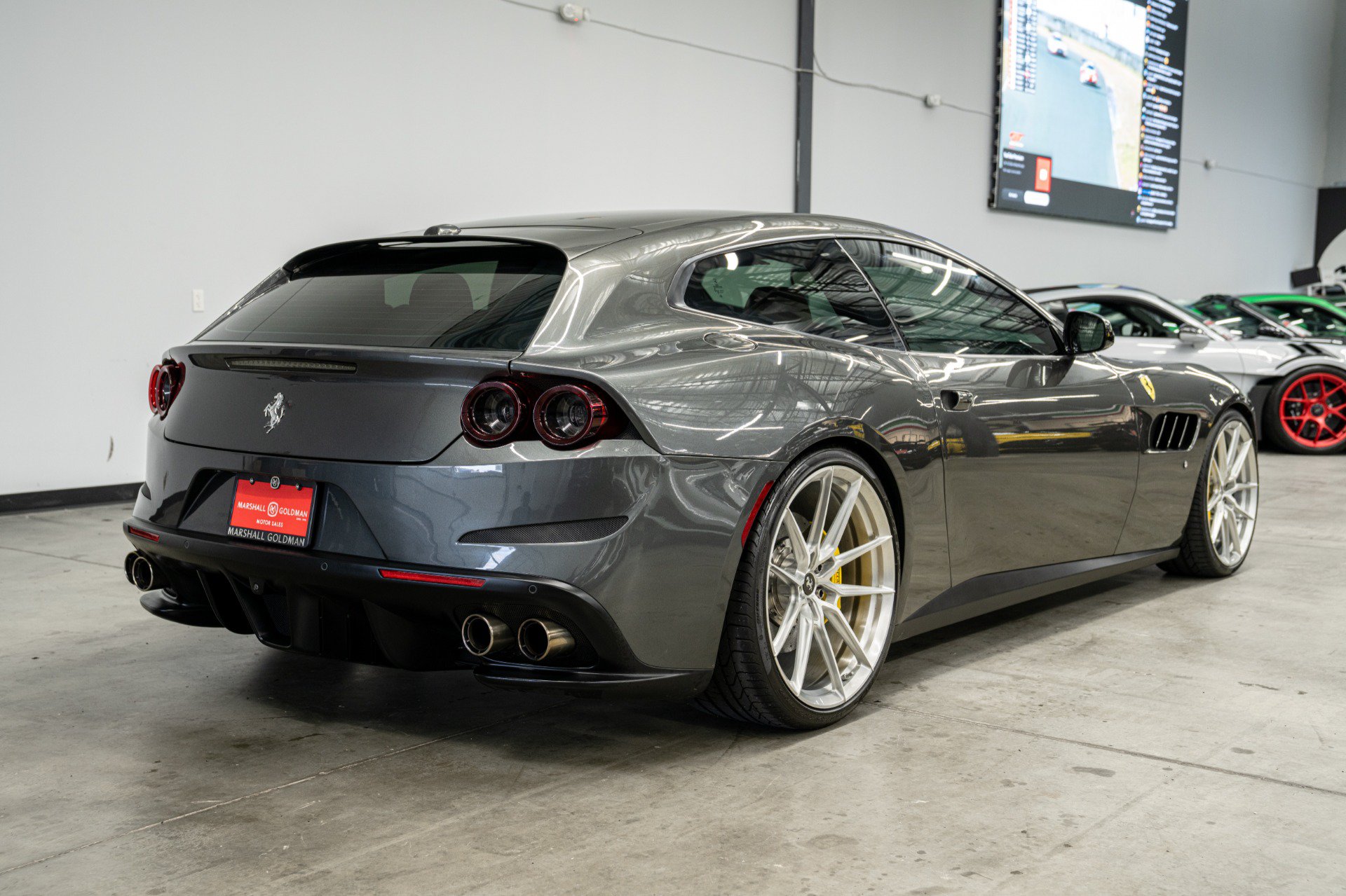 Used 2018 Ferrari GTC4Lusso AWD/4WD image 8