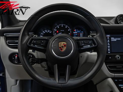 Used 2022 Porsche Macan S image 29