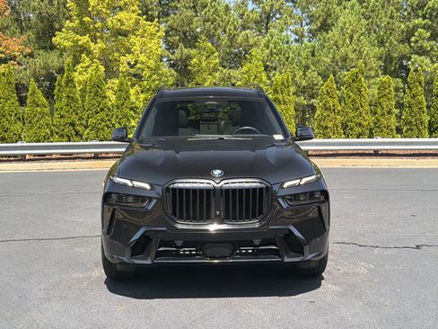 Used 2025 BMW X7 xDrive40i w/ M Sport Package AWD/4WD image 14