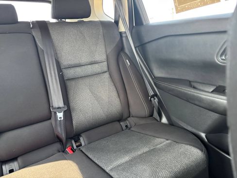 Used 2024 Nissan Rogue SV FWD image 36