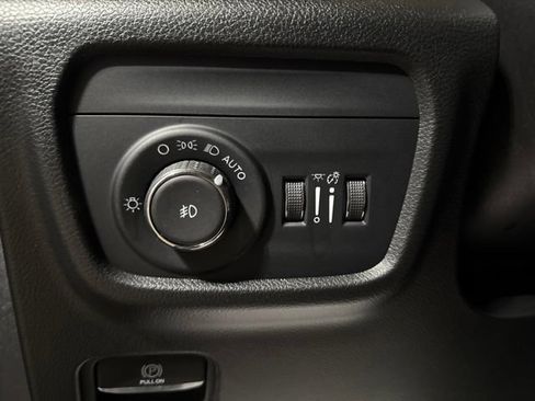 Used 2025 Jeep Grand Cherokee Limited w/ Luxury Tech Group II AWD/4WD image 10