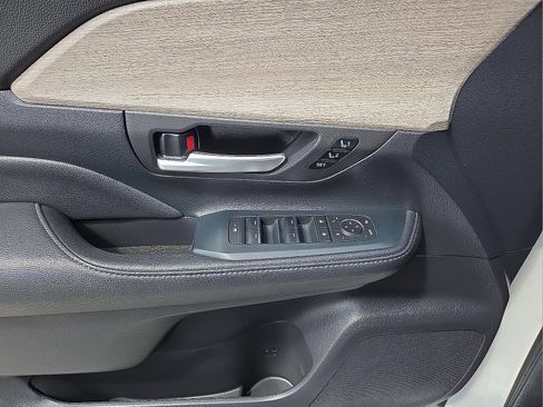 Used 2024 Toyota Grand Highlander FWD image 25