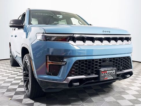 New 2026 Jeep Grand Wagoneer L Limited AWD/4WD image 1