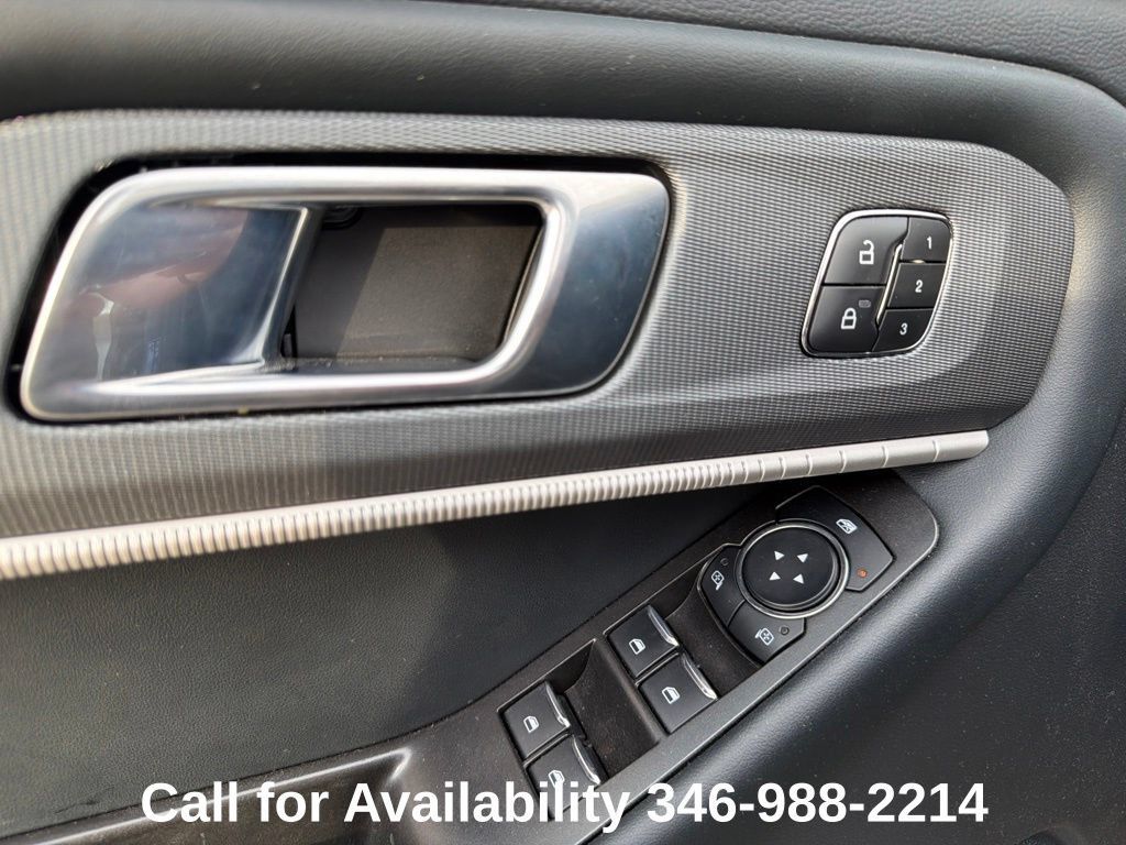 Used 2026 Ford Explorer ST-Line w/ ST-Line Street Pack RWD image 12
